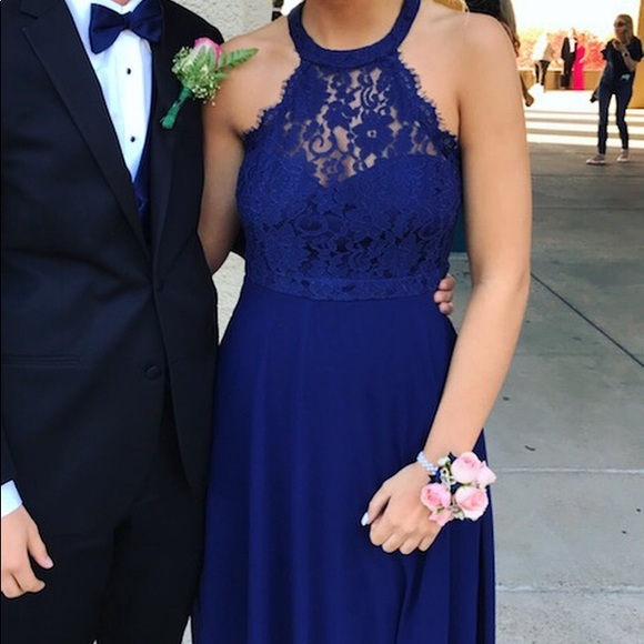 LULU’s prom dress - Picture 3 of 4